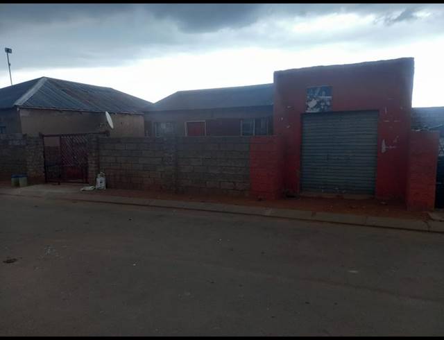 2 BEDROOM HOUSE FOR SALE IN CHLOORKOP